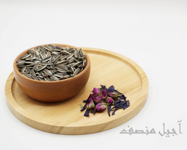 تخمه دور سفید خام