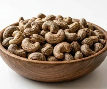 بادام هندی با پوست